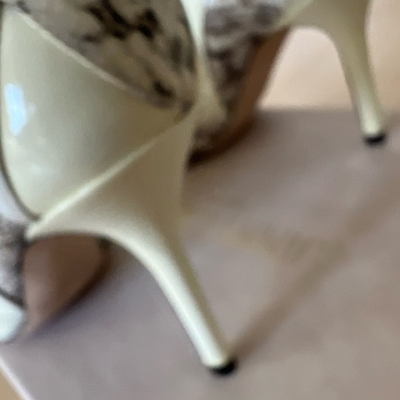 Jimmy Choo Ivory and Snakeskin Pattern Heels - Picture 4 of 7